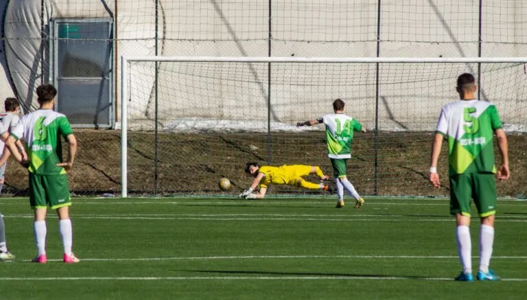 „Pepenii verzi”, bani mulți și obiective mici. Noul fotbal al Iașului pornește cu nouă șefi și un milion de euro în vizor
