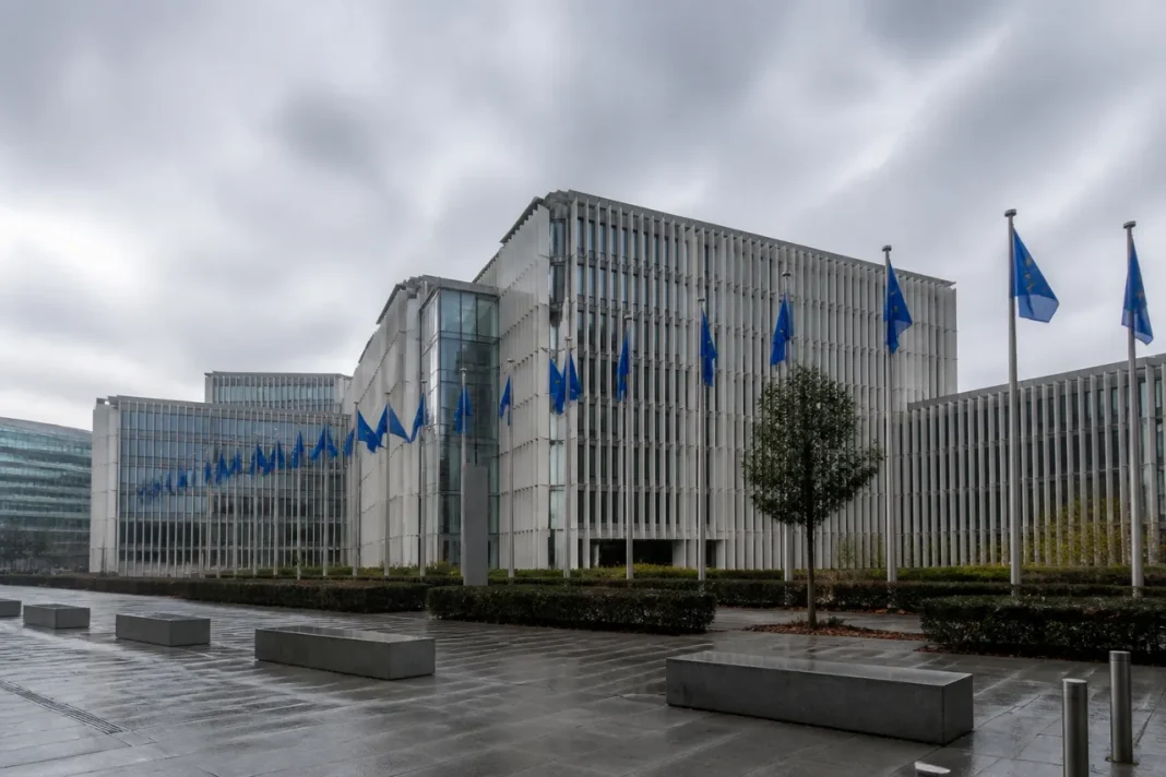 Audit UE: scăderea consumului de combustibili fosili nu dovedește succesul REPowerEU