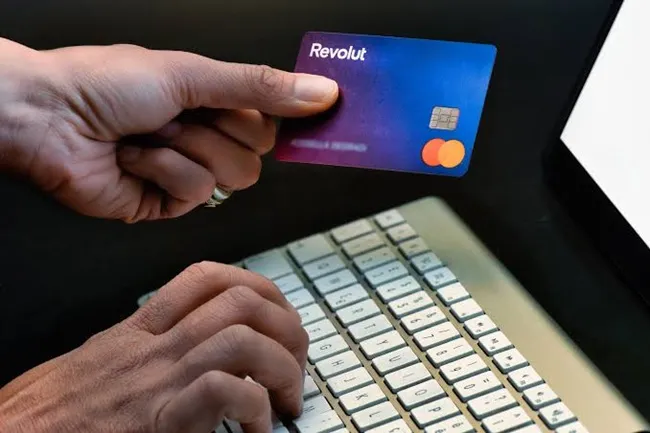 Breșă gravă de securitate la Revolut. A divulgat date sensibile ale clienților