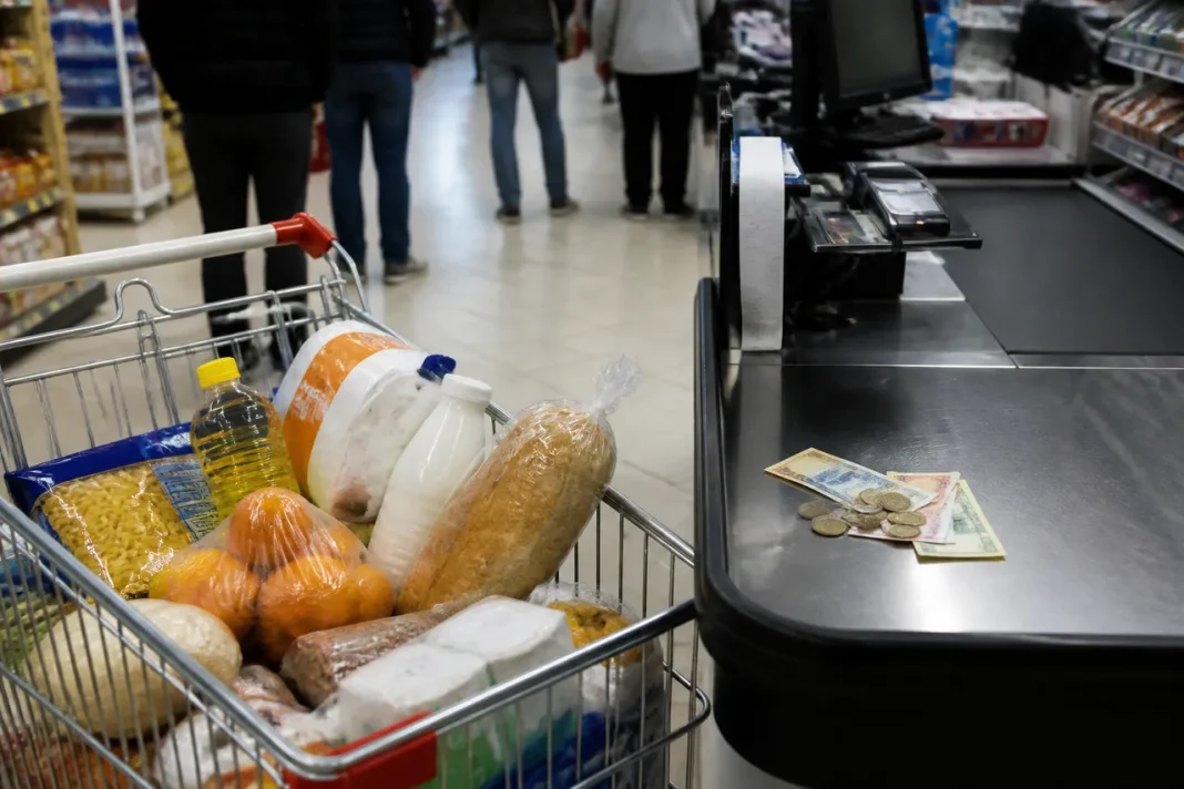 Salariile din România au crescut în 2025, dar puterea de cumpărare a scăzut ușor
