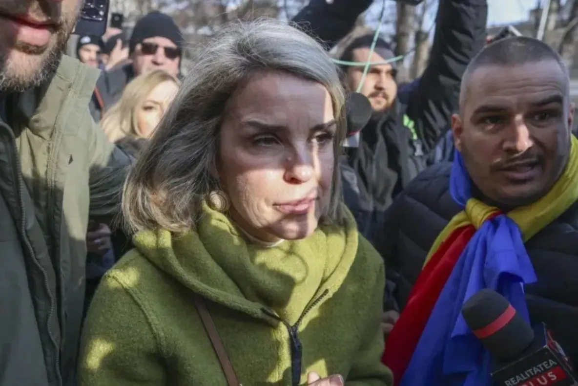 Cristela Georgescu, audiată la DIICOT. Călin Georgescu, adus din Arestul Central pentru percheziția informatică